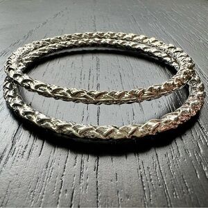 Vera Wang Silver Toned Vintage Skinny Stackable Bangle Bracelets Set of Two - OS